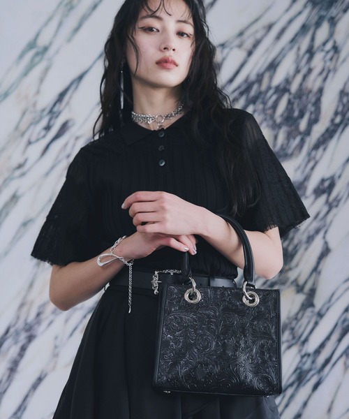 HARE(ハレ)の「Flowerエンボスミニトートバッグ(HARE)(ショルダーバッグ・レディース・ブラック/ブルー/グレー・FREE)」の10枚目の写真