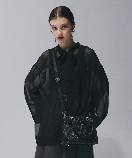 HARE(ハレ)の「Flowerエンボスミニトートバッグ(HARE)(ショルダーバッグ・レディース・ブラック/ブルー/グレー・FREE)」の13枚目の写真