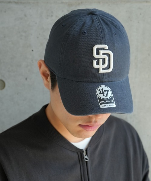 '47（フォーティーセブン）の「【'47】MLB '47 CLEAN UP ('47 クリーンナップ MLB) / 16カラー（キャップ・メンズ・ブラウン/ベージュ系その他/ベージュ系その他2/ネイビー/ブルー系その他/ベージュ/ブラック/ブルー系その他6/ブルー系その他2/ブラック系その他2/ブルー系その他3/ブルー系その他4/ブルー系その他5/ブラック系その他/ブルー系その他7/ナチュラル・F）」の15枚目の写真