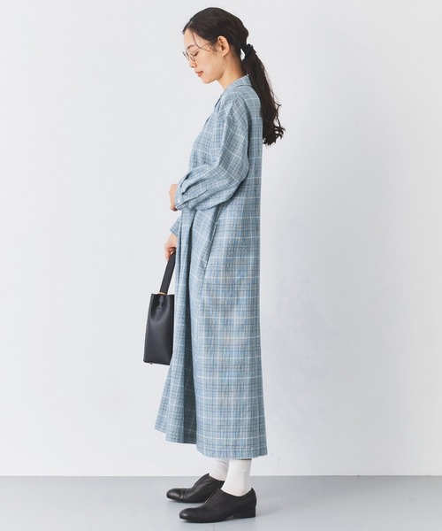 and myera(アンド マイラ)の「and myera 青いグレンチェックワンピース(ワンピース・レディース・ライトブルー・L/M/LL/S)」の2枚目の写真