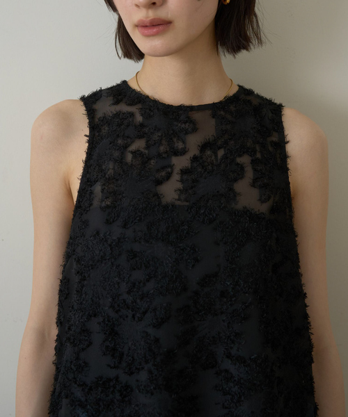 EMMA ROUGE VIF(エマルージュヴィフ)の「【一部店舗限定】フラワーフェザーアメスリブラウス(シャツ/ブラウス・レディース・ブラック/ブラウン/アイボリー・フリー)」の9枚目の写真