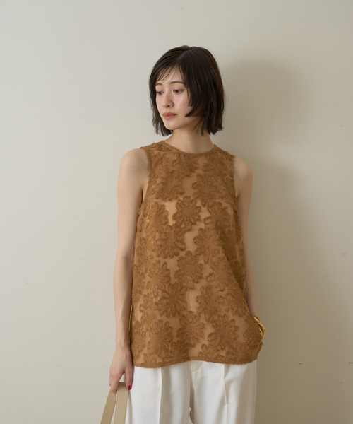 EMMA ROUGE VIF(エマルージュヴィフ)の「【一部店舗限定】フラワーフェザーアメスリブラウス(シャツ/ブラウス・レディース・ブラック/ブラウン/アイボリー・フリー)」の14枚目の写真