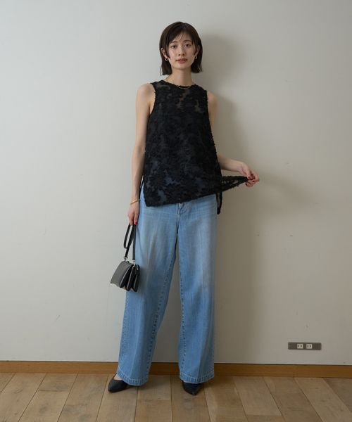 EMMA ROUGE VIF(エマルージュヴィフ)の「【一部店舗限定】フラワーフェザーアメスリブラウス(シャツ/ブラウス・レディース・ブラック/ブラウン/アイボリー・フリー)」の17枚目の写真