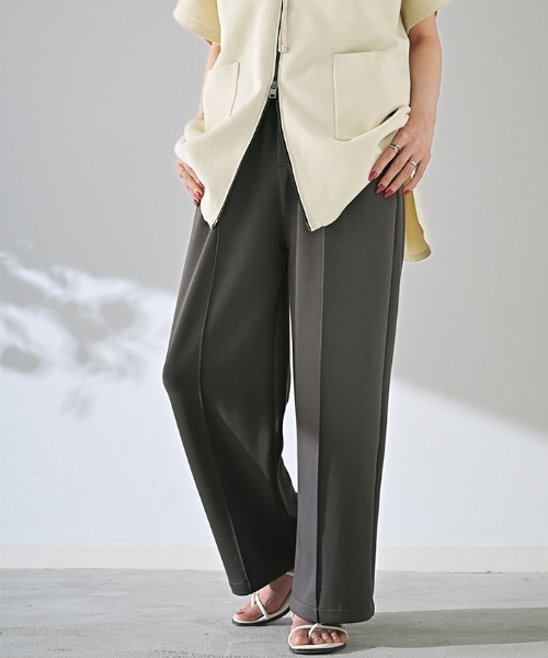 HUG.U（ハグユー）の「楽してキレイ。 ポンチスラックス（スラックス・レディース・ライトベージュ/ブラック/ダークグレー/オレンジ/イエロー/グリーン/ブルー・L(レギュラー丈)/M(レギュラー丈)/L(トール丈)/M(トール丈)）」の18枚目の写真