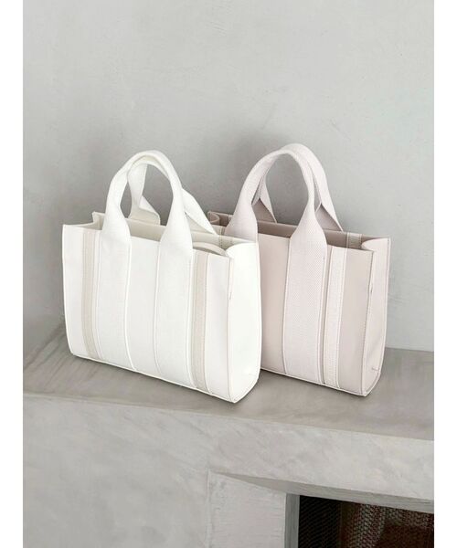 MERCURYDUO（マーキュリーデュオ）の「フェイクレザーロゴミニトートバッグ（トートバッグ・レディース・ホワイト/ベビーピンク・FREE）」の4枚目の写真