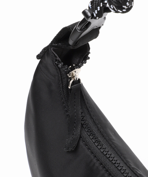 LE VERNIS（ル・ベルニ）の「LE VERNIS/ルベルニ Cord moon bag S（ショルダーバッグ・レディース・ブラック/ベージュ/ブラウン・FREE）」の17枚目の写真