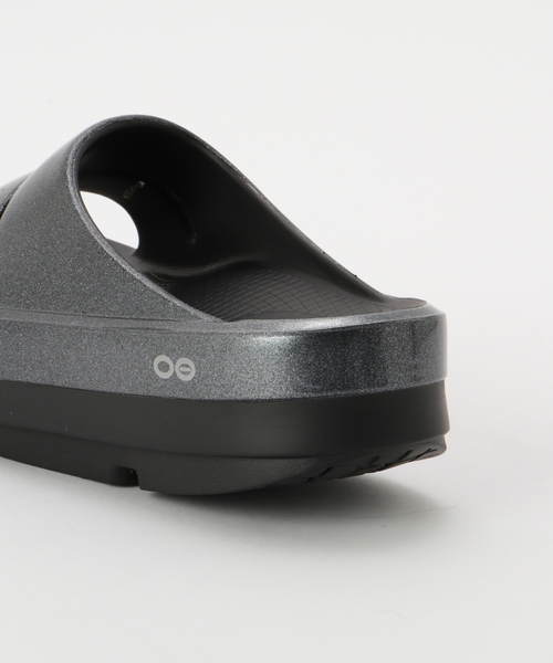 オウグ OOFOS /ウーフォスO Omega O Oahh Luxe（サンダル）｜U by