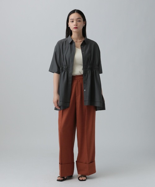 LEPSIM(レプシィム)の「ウエストシャーリング5分袖ブラウス 492800(シャツ/ブラウス・レディース・チャコールグレー/ブルー/オフホワイト/ライトグリーン・FREE)」の7枚目の写真