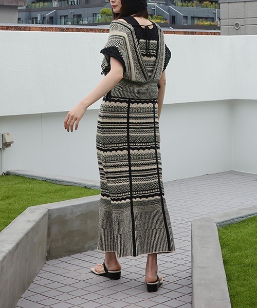 at random geometric pattern knit bustier（ニット/セーター