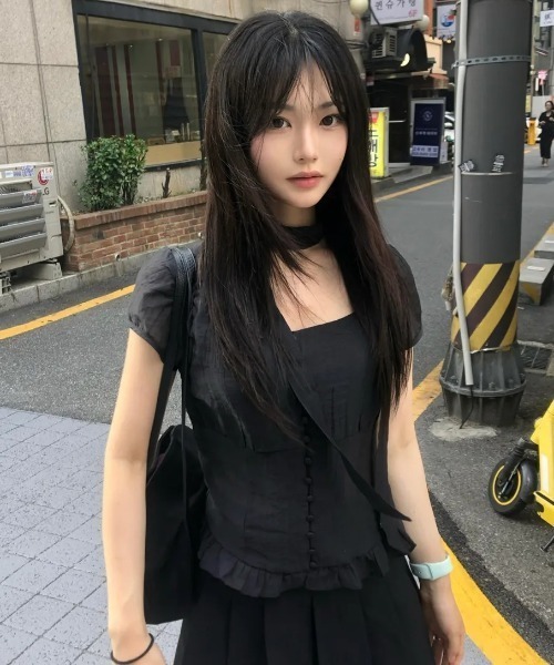 ILLIGO（イリゴ）の「【日本未発売/WEB限定】ILLIGO(イリゴ)/チョーカー付き リボン タイ スクエアネック ブラウス/RIBBON TIE SQUARE NECK BLOUSE（シャツ/ブラウス・レディース・ピンク/ホワイト系その他/ブルー/ブラック系その他/ブラック/グレー/クリーム・M）」の10枚目の写真