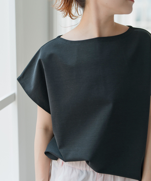 Spick & Span(スピックアンドスパン)の「《WEB限定 / 追加》ポンチフレンチスリーブプルオーバー(Tシャツ/カットソー・レディース・ホワイト/ブラック/ベージュ・FREE)」の3枚目の写真