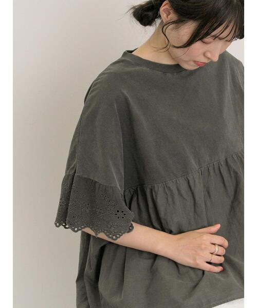 Samansa Mos2(サマンサ モスモス)の「袖レースギャザーカットソー(Tシャツ/カットソー・レディース・ミント/レッド/チャコールグレー/オフホワイト/イエロー・F)」の16枚目の写真