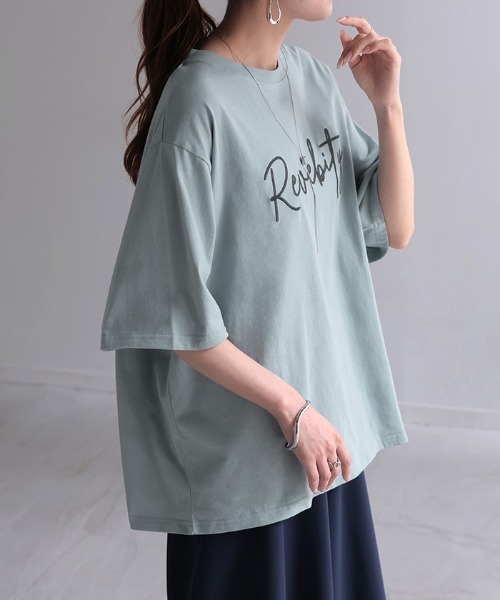 HUG.U（ハグユー）の「立体刺繍ロゴTシャツ（Tシャツ/カットソー・レディース・カーキ/ブラック/ホワイト/スカイブルー・FREE）」の5枚目の写真