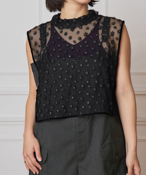 IENA LA BOUCLE（イエナラブークル）の「IENA LA BOUCLE フラワーモチーフチュールベスト（シャツ/ブラウス・レディース・ブラック・FREE）」の17枚目の写真