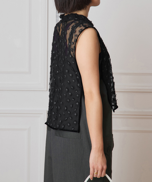 IENA LA BOUCLE（イエナラブークル）の「IENA LA BOUCLE フラワーモチーフチュールベスト（シャツ/ブラウス・レディース・ブラック・FREE）」の21枚目の写真