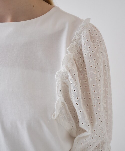 cloenc（クロエンス）の「【マシンウォッシュ】レーススリーブTシャツ（Tシャツ/カットソー・レディース・ブラック/ホワイト・02）」の4枚目の写真
