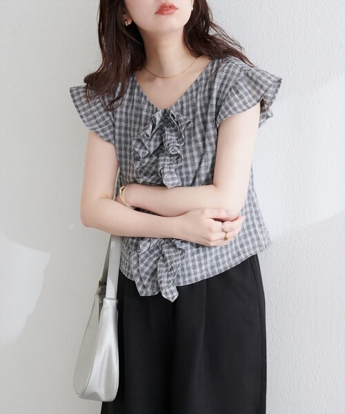 natural couture（ナチュラルクチュール）の「フロントフリルブラウス（シャツ/ブラウス・レディース・オフホワイト/ブルー/ブラック/ブラウン/その他1・FREE）」の22枚目の写真