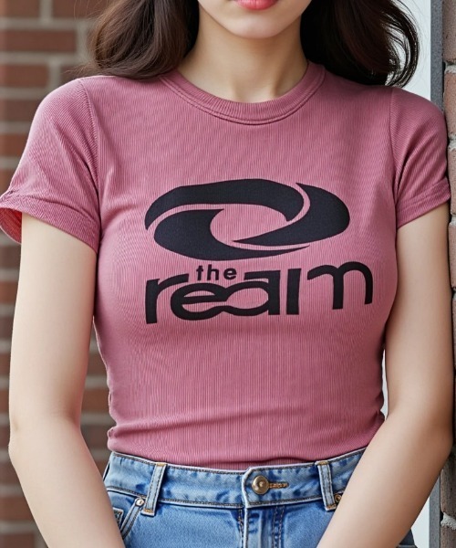 .KOM(ドットコム)の「A'GEM/9 × .kom 『.KOM/ドットケーオーエム』 ユニバースロゴタイトTシャツ(Tシャツ/カットソー・レディース・カーキ/ピンク/ブラック・FREE)」の10枚目の写真