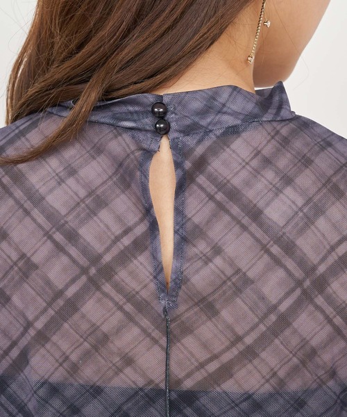 ROYAL PARTY（ロイヤルパーティー）の「チェックチュールノースリ-ブトップス（Tシャツ/カットソー・レディース・キャメル/オフホワイト/グレー・FREE）」の12枚目の写真