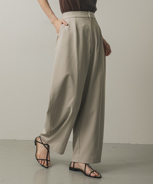 SENSE OF PLACE by URBAN RESEARCH（センスオブプレイスバイアーバンリサーチ）の「センターシームカーブパンツ（その他パンツ・レディース・グレー/ベージュ・SMALL/MEDIUM）」の6枚目の写真