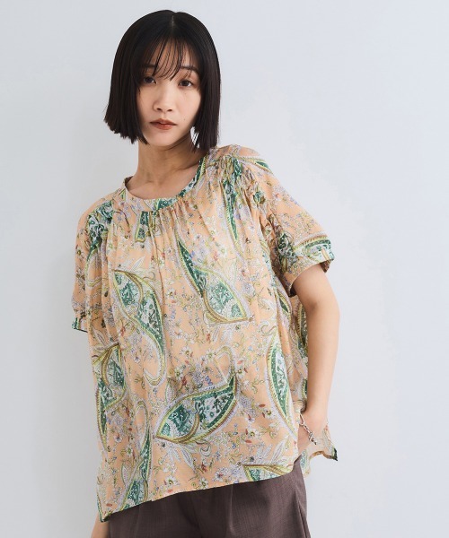 VICKY（ビッキー）の「ペイズリーガラハンドスモックブラウス≪手洗い可能≫（シャツ/ブラウス・レディース・ベージュ系その他/ブラック系その他・M）」の3枚目の写真