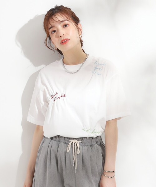 Cutie Blonde(キューティーブロンド)の「【ひんやり】大人のカジュアルスタイルに レタリング刺繍Tシャツ(Tシャツ/カットソー・レディース・ホワイト/ブラック・00)」の3枚目の写真
