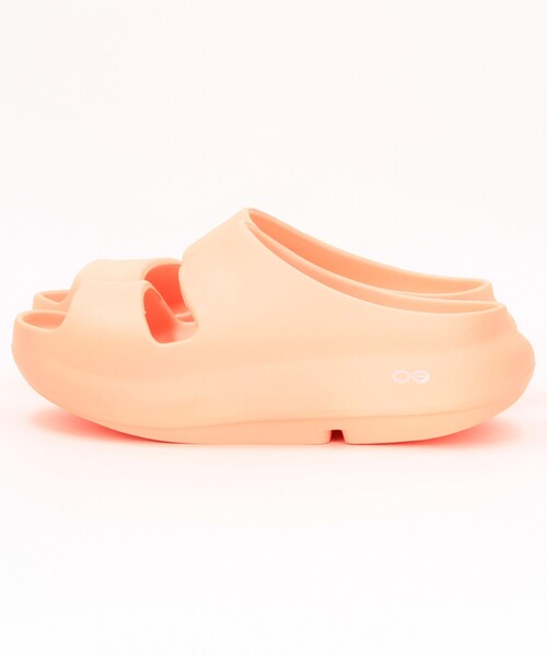 【美品】<OOFOS>OOyea サンダル OOyea - Chalk – OOFOSオフィシャルサイト