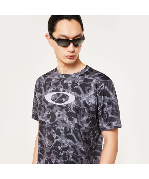 OAKLEY(オークリー)の「オークリー ENHANCE QDEVO SS TEE GRAPHIC 4.0/Tシャツ/吸汗速乾/スポーツ・トレーニング/ OAKLEY(Tシャツ/カットソー・メンズ・ブルー系その他/ホワイト系/グリーン系その他/ブラック系・XL/L/M/S)」の3枚目の写真