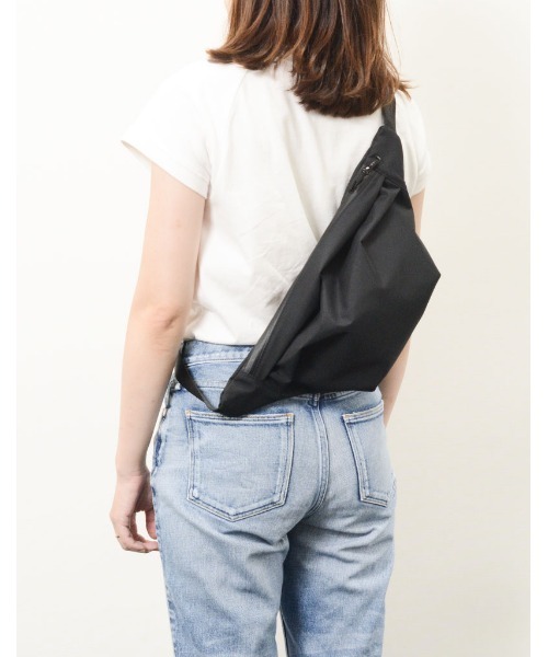 master-piece(マスターピース)の「master-piece / neutral Designed By Little $uzie スリングバッグ / No.02732(ボディバッグ/ウエストポーチ・メンズ・ブラック/ベージュ・FREE)」の7枚目の写真