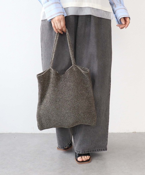 Cepica（セピカ）の「ラメ糸編みトート（トートバッグ・レディース・チャコールグレー/シルバー・FREE）」の4枚目の写真