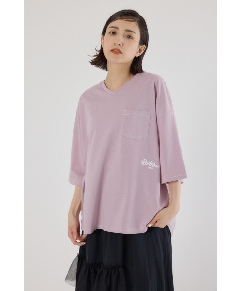 RODEO CROWNS WIDE BOWL(ロデオクラウンズワイドボウル)の「カラーステッチVネック5分袖Tシャツ(Tシャツ/カットソー・レディース・オフホワイト/ダークグリーン/ブラック/スモークピンク・FREE)」の7枚目の写真