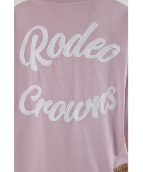 RODEO CROWNS WIDE BOWL(ロデオクラウンズワイドボウル)の「カラーステッチVネック5分袖Tシャツ(Tシャツ/カットソー・レディース・オフホワイト/ダークグリーン/ブラック/スモークピンク・FREE)」の18枚目の写真