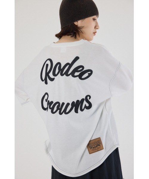 RODEO CROWNS WIDE BOWL(ロデオクラウンズワイドボウル)の「カラーステッチVネック5分袖Tシャツ(Tシャツ/カットソー・レディース・オフホワイト/ダークグリーン/ブラック/スモークピンク・FREE)」の20枚目の写真