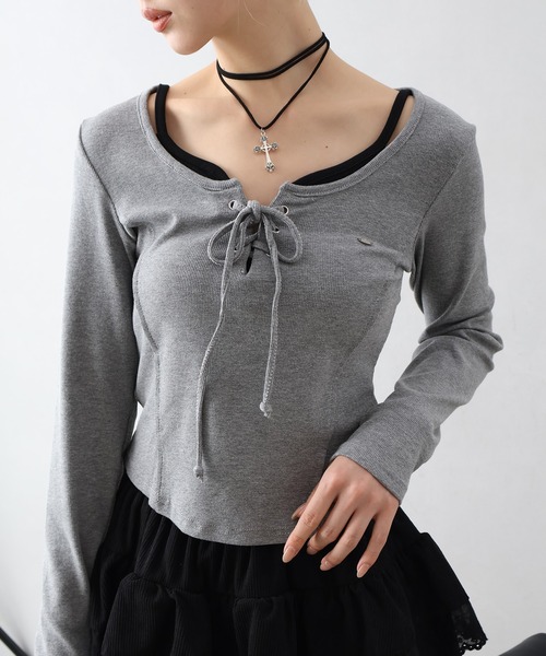 SpRay(スプレイ)の「レースアップロンT(Tシャツ/カットソー・レディース・ブラック/ブラウン/グレー/アイボリー/ボルドー・FREE)」の3枚目の写真