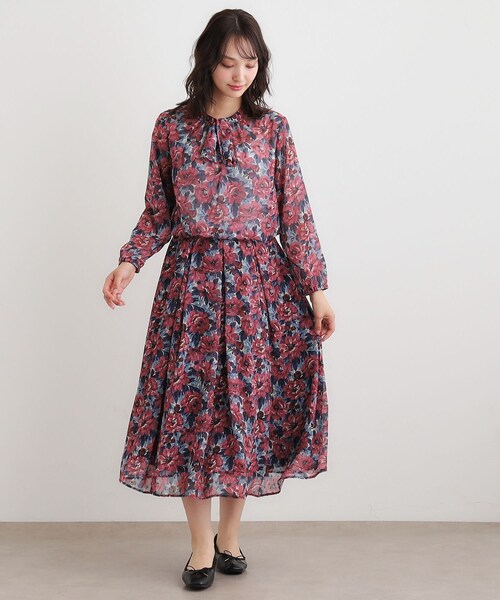 LAURA ASHLEY(ローラアシュレイ)の「【洗える/同柄アイテムあり】ケラウェイ柄 ドビーブラウス(シャツ/ブラウス・レディース・レッド系1/ネイビー系7・40/38)」の4枚目の写真