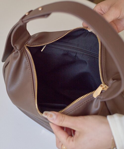 Thevon（ゼボン）の「【Yuna＆Mayuコラボ企画】ニュアンスワンハンドルバッグ（トートバッグ・レディース・ブラウン/ブラック/ベージュ・FREE）」の6枚目の写真