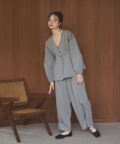 OLUN（オルン）の「Loose wide punch pants/ルーズワイドポンチパンツ（スラックス・レディース・ベージュ/グレー/アイボリー・MEDIUM/SMALL）」の19枚目の写真