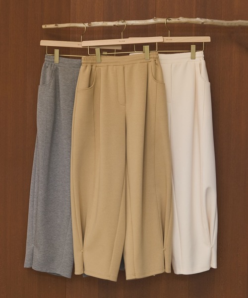 OLUN（オルン）の「Loose wide punch pants/ルーズワイドポンチパンツ（スラックス・レディース・ベージュ/グレー/アイボリー・MEDIUM/SMALL）」の4枚目の写真