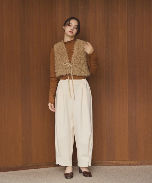 OLUN（オルン）の「Loose wide punch pants/ルーズワイドポンチパンツ（スラックス・レディース・ベージュ/グレー/アイボリー・MEDIUM/SMALL）」の16枚目の写真