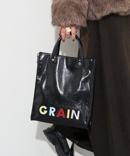 GRAIN(グレイン)の「【GRAIN/グレイン】ワッペンロゴフェイクレザートートバッグ(トートバッグ・レディース・ブラック・FREE)」の4枚目の写真