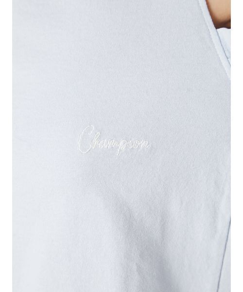FRAY I.D（フレイアイディー）の「【Champion】オフショルロングTシャツ（Tシャツ/カットソー・レディース・ブラウン/ライトブルー/ホワイト・F）」の9枚目の写真