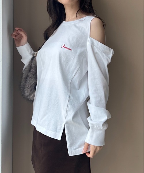 FRAY I.D（フレイアイディー）の「【Champion】オフショルロングTシャツ（Tシャツ/カットソー・レディース・ブラウン/ライトブルー/ホワイト・F）」の2枚目の写真