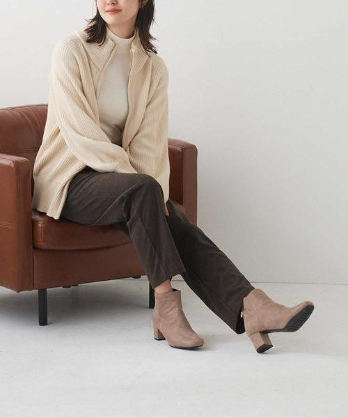Tuche（トゥシェ）の「Tuche/トゥシェ　ストレートパンツ　細畝コーデュロイ（その他パンツ・レディース・ダークブラウン/ブラック/アイボリー・MEDIUM/LARGE/X-LARGE）」の11枚目の写真