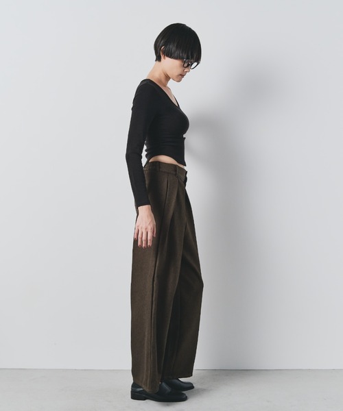 bita.（ビタ）の「スクエアネックサイドギャザーカップ付きロンT（Tシャツ/カットソー・レディース・ブルー/ブラウン/ホワイト/ブラック・FREE）」の11枚目の写真