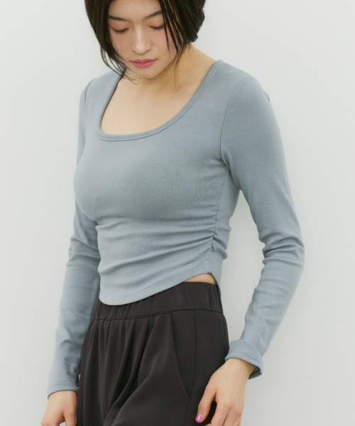 bita.（ビタ）の「スクエアネックサイドギャザーカップ付きロンT（Tシャツ/カットソー・レディース・ブルー/ブラウン/ホワイト/ブラック・FREE）」の21枚目の写真