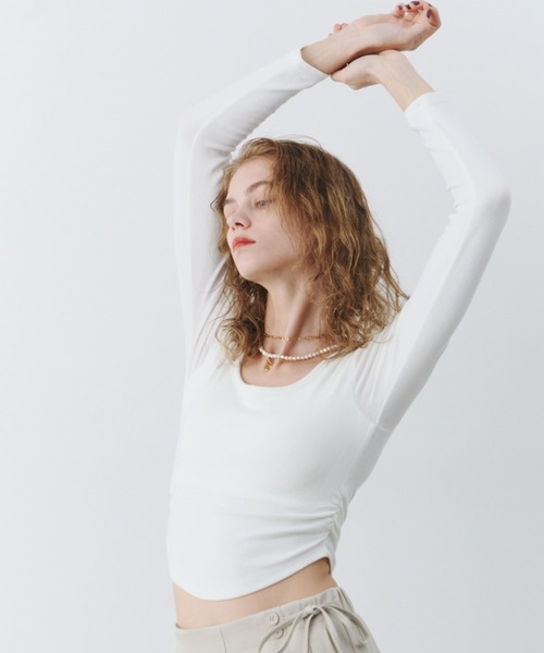 bita.（ビタ）の「スクエアネックサイドギャザーカップ付きロンT（Tシャツ/カットソー・レディース・ブルー/ブラウン/ホワイト/ブラック・FREE）」の14枚目の写真