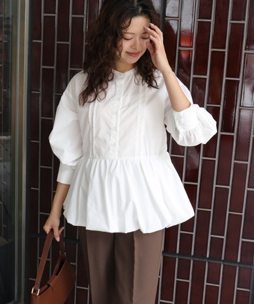 Pierrot（ピエロ）の「バンドカラーバルーンペプラムブラウス（シャツ/ブラウス・レディース・ネイビー/オフホワイト・L/M）」の14枚目の写真