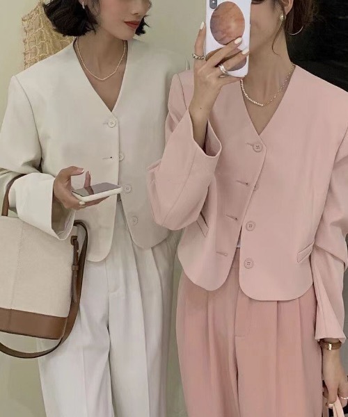 FREE STYLISTS(フリー スタイリスト)の「YUGA_YGMC V-neck cropped jacket(ノーカラージャケット・レディース・グリーン/ベビーピンク/オフホワイト・FREE)」の4枚目の写真