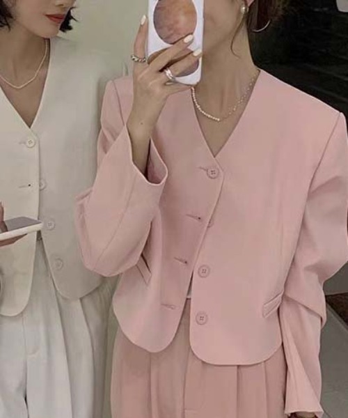FREE STYLISTS(フリー スタイリスト)の「YUGA_YGMC V-neck cropped jacket(ノーカラージャケット・レディース・グリーン/ベビーピンク/オフホワイト・FREE)」の11枚目の写真
