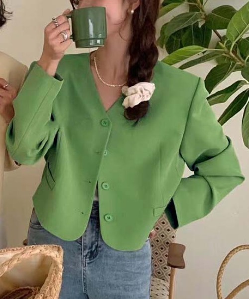 FREE STYLISTS(フリー スタイリスト)の「YUGA_YGMC V-neck cropped jacket(ノーカラージャケット・レディース・グリーン/ベビーピンク/オフホワイト・FREE)」の7枚目の写真